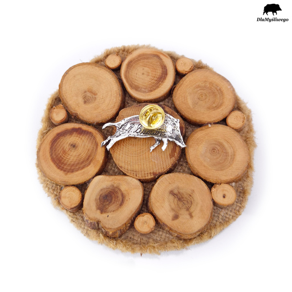 Ręcznie wykonana przypinka z myśliwskim motywem - BIEGNĄCY DZIK