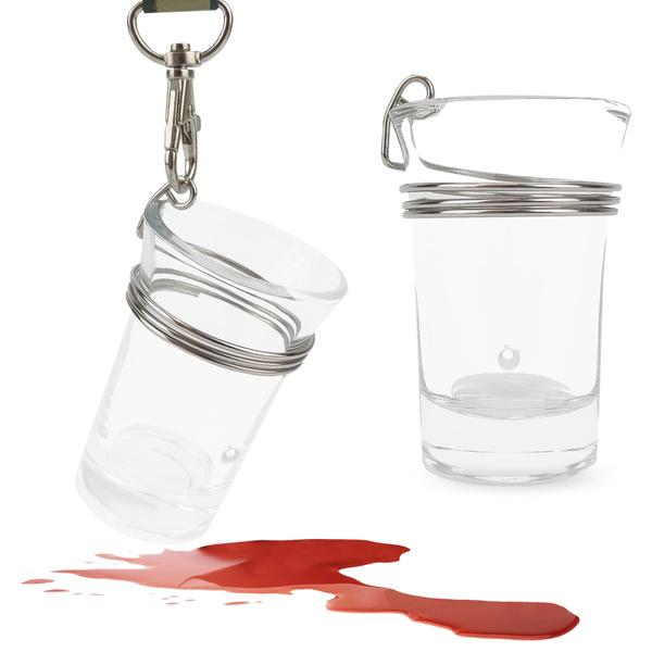 Kieliszek szklany z dziurką + uchwyt do smyczy