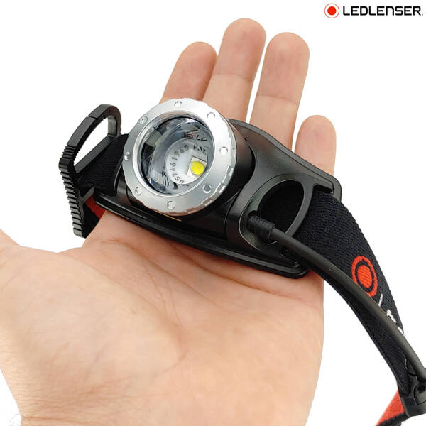 Latarka czołowa Latarka Ledlenser H7R.2