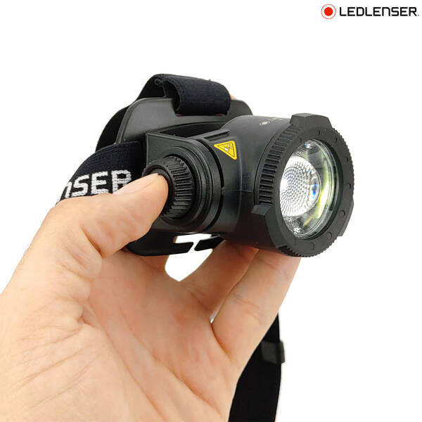 Latarka czołowa Ledlenser H15R Core