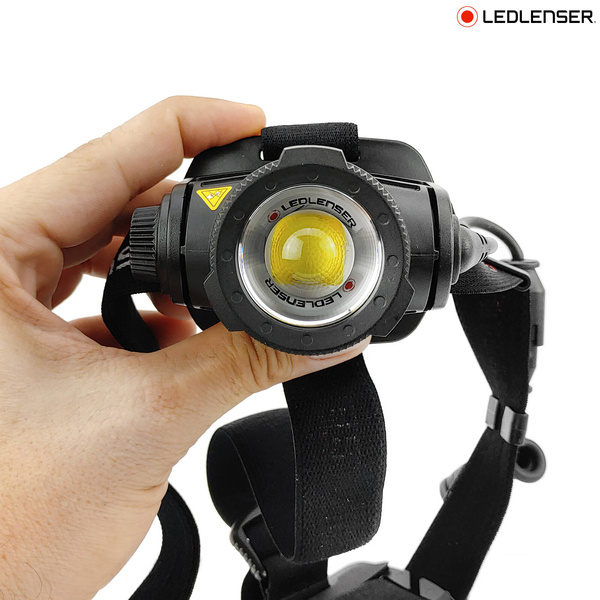 Latarka czołowa Ledlenser H15R Core